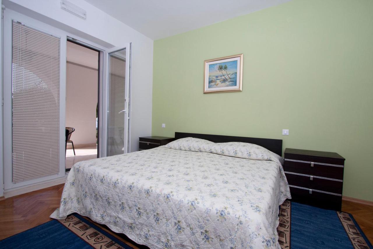 Guest house Burin Mlini Exterior foto